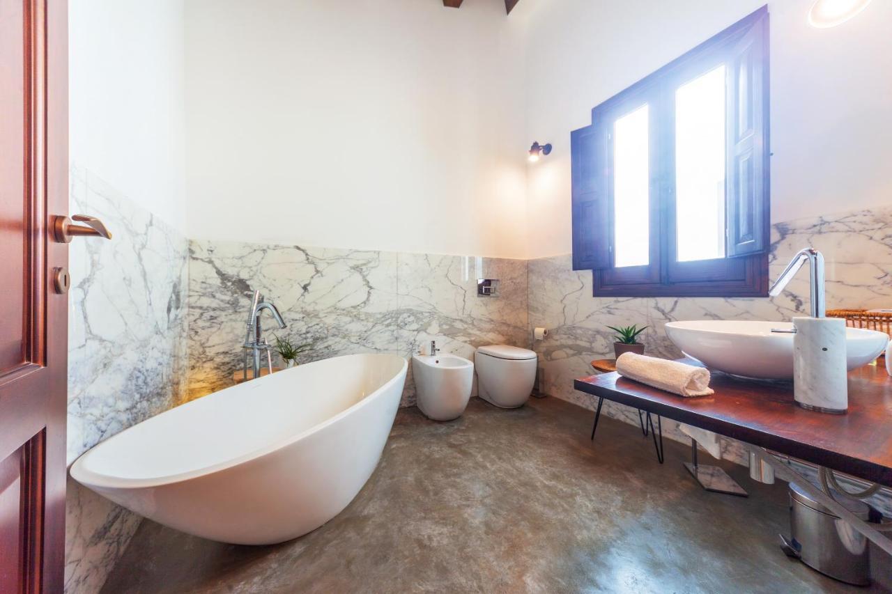 Vakalu-Piazza Duomo Charming Apartment سيراكوزا المظهر الخارجي الصورة