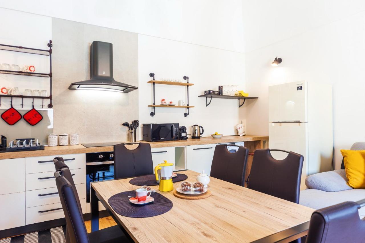 Vakalu-Piazza Duomo Charming Apartment سيراكوزا المظهر الخارجي الصورة